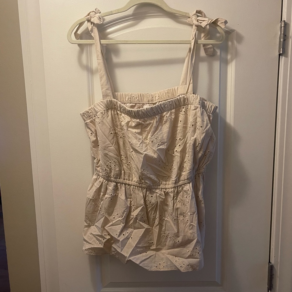 Shoulder tie tank top